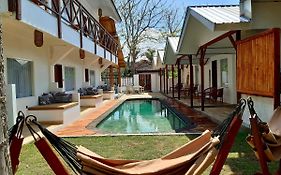 Katara Gili, Boutique Rooms And Bungalows